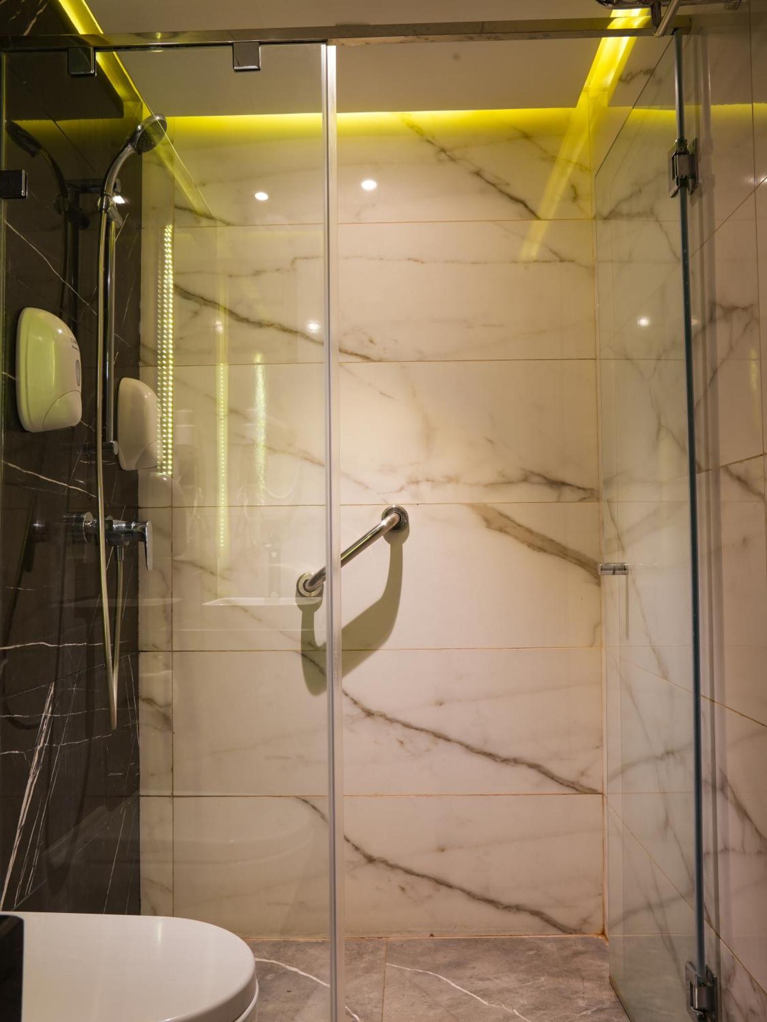 First Suites Hotel Rabat Kültér fotó
